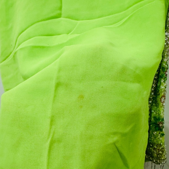 Green Embellished Traditional Outfit - Picture 9 of 10